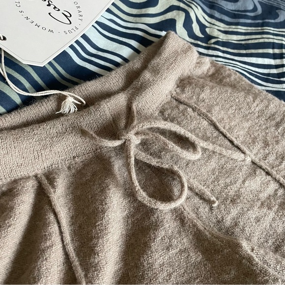 N22 EASEL Sweater Knit Pants - Picture 2 of 10